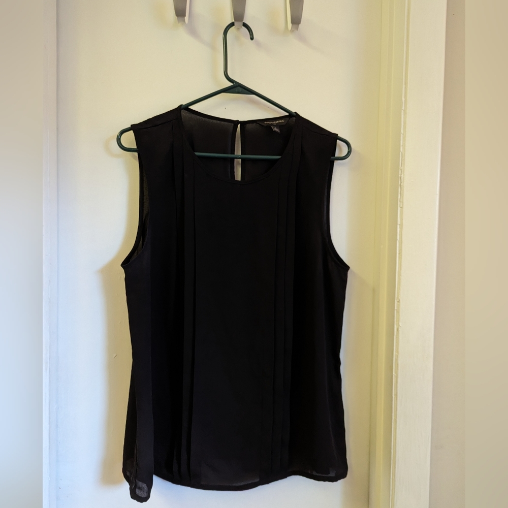 Banana Republic Black Pleated Sleevless Business Top